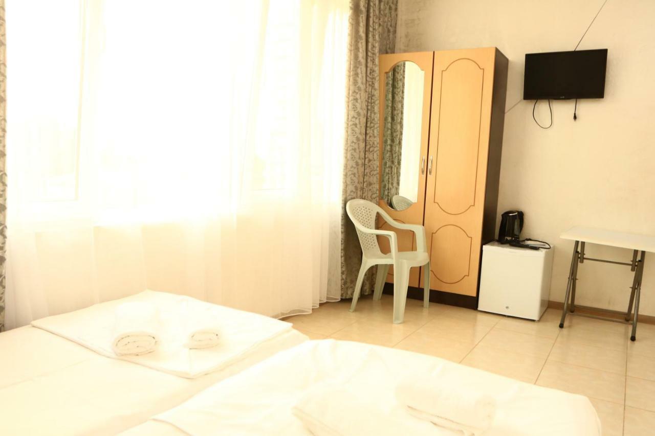 Rainbow Rooms Apart Hotel Makhinjauri Exterior foto